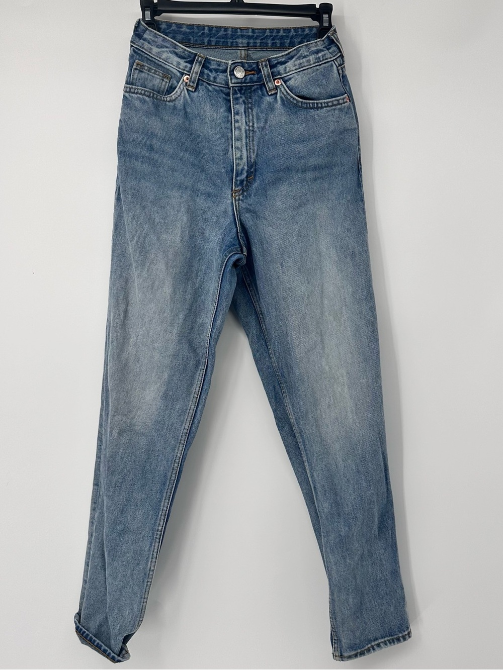 Monki Classic High-Rise Light Wash Jeans Size 25